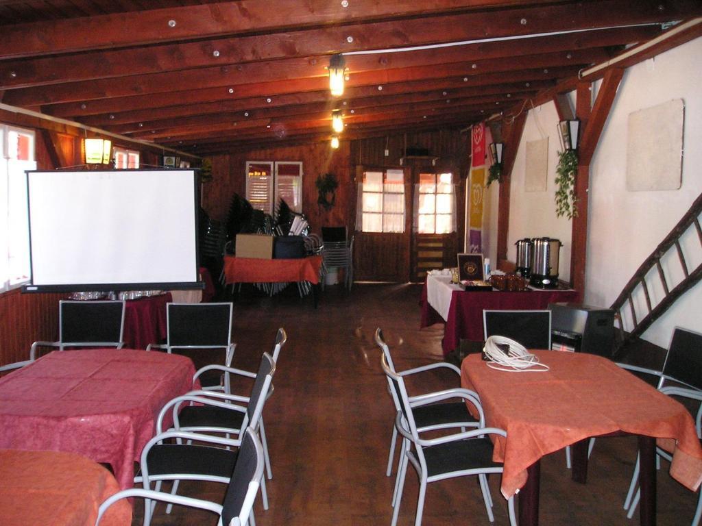 Rev Szallo Balaton Hotell Szántód Eksteriør bilde